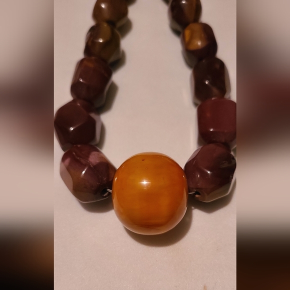 Mookaite Jasper beaded Necklace With Yellow Center Bakelite Bead - Picture 12 of 16